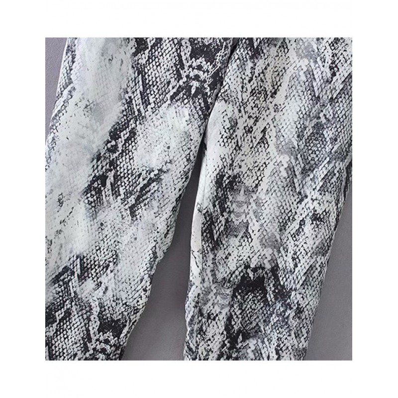 Fashion Gray Snake Skin Pattern Decorated Long PantsNo.:E871705(0) Write a review Fashion Gray Snake Skin Pattern Decorated Long PantsNo.:E871705(0) Write a review