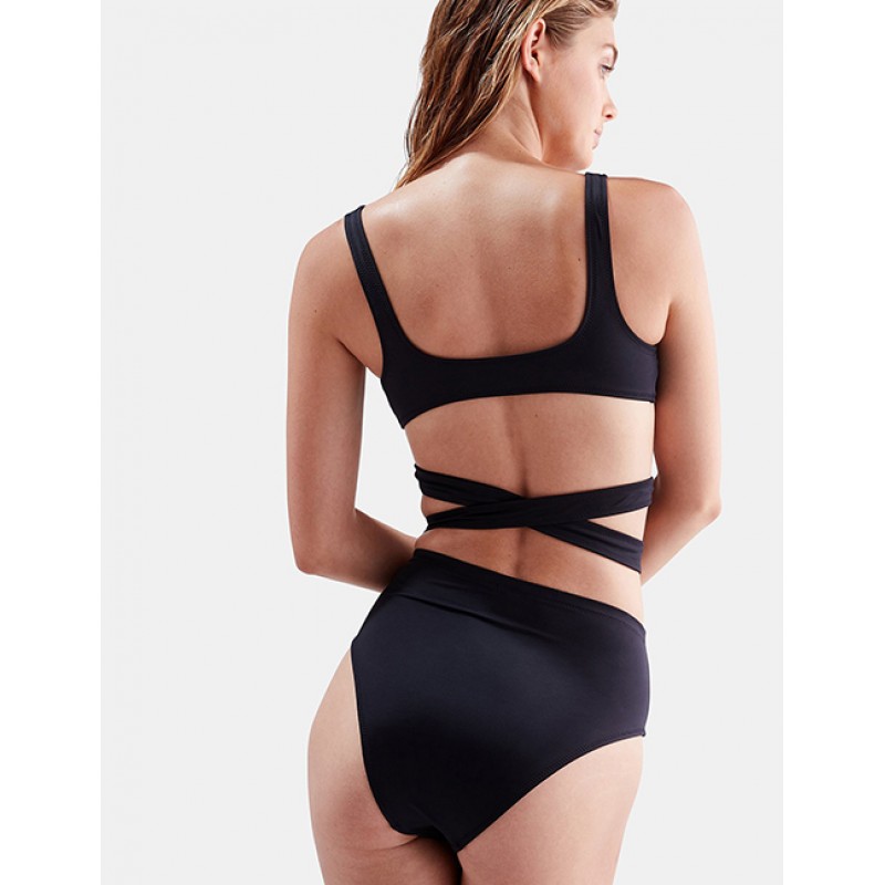 Sexy Black Pure Color Decorated Bandage SwimwearNo.:F225545(0) Write a review Sexy Black Pure Color Decorated Bandage SwimwearNo.:F225545(0) Write a review